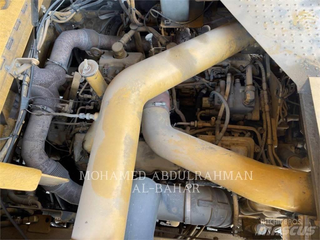 CAT 773E Шарнирно-сочленённые самосвалы
