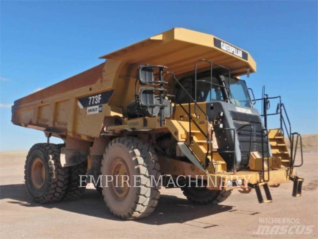 CAT 773F Шарнирно-сочленённые самосвалы