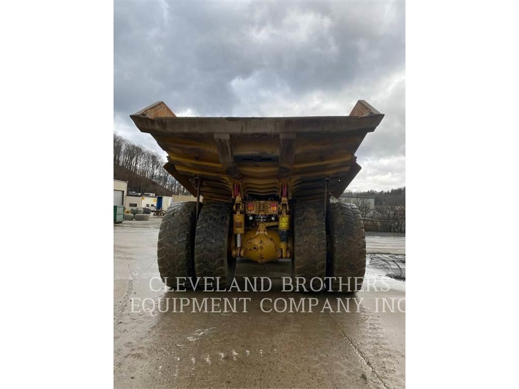 CAT 773G Шарнирно-сочленённые самосвалы
