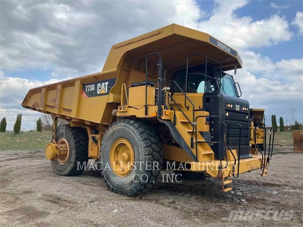 CAT 773G Шарнирно-сочленённые самосвалы