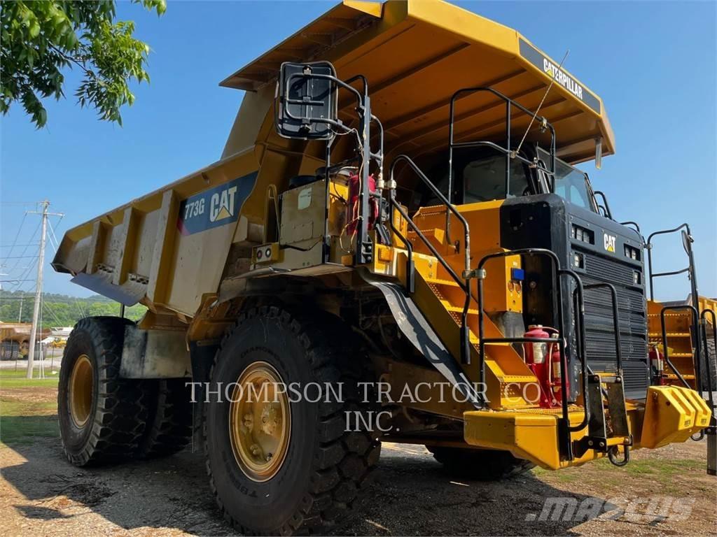 CAT 773G Шарнирно-сочленённые самосвалы