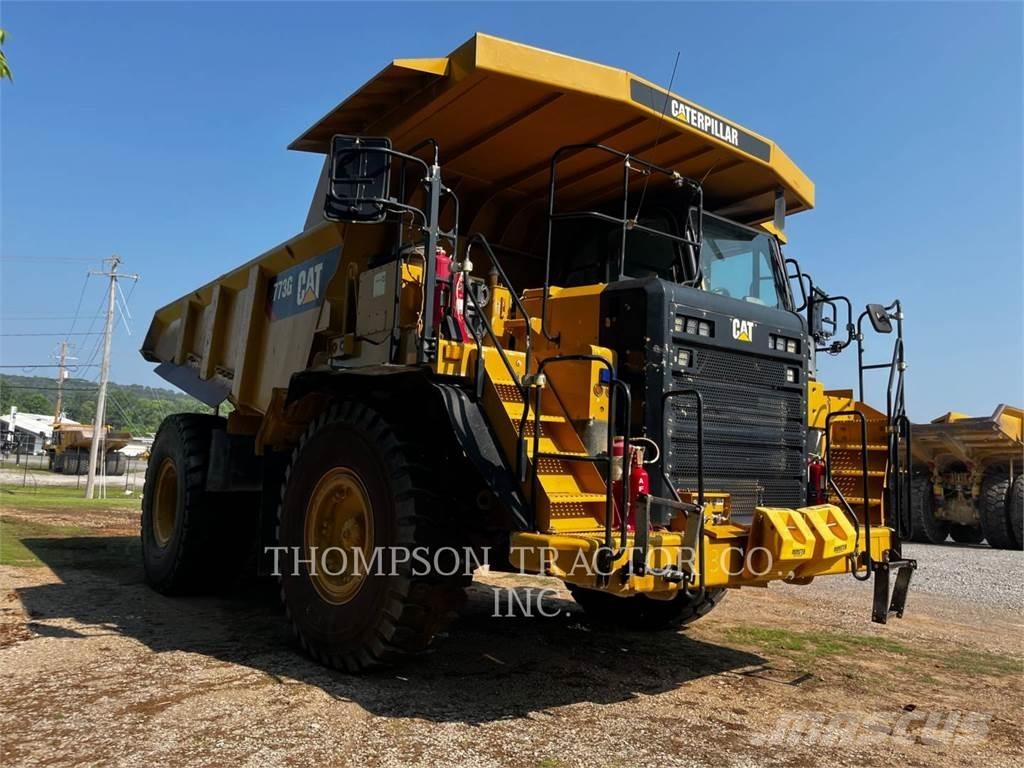 CAT 773G Шарнирно-сочленённые самосвалы