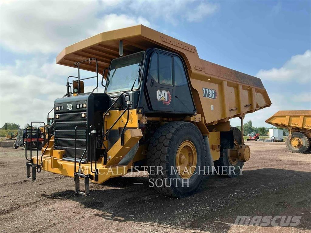 CAT 773G Шарнирно-сочленённые самосвалы