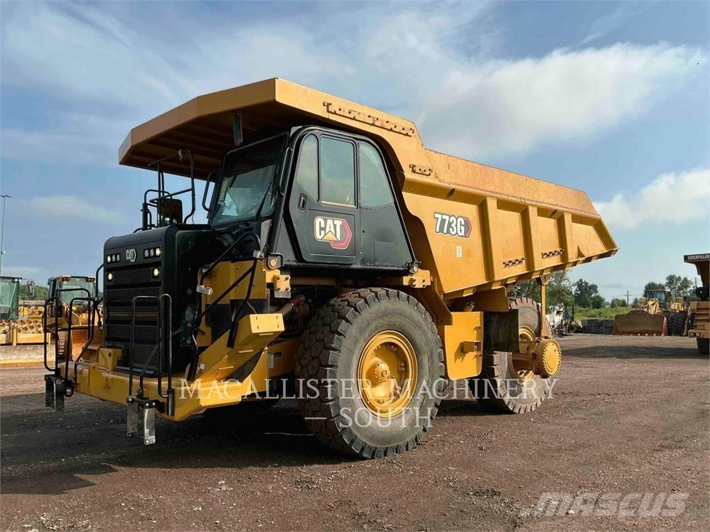 CAT 773G Шарнирно-сочленённые самосвалы