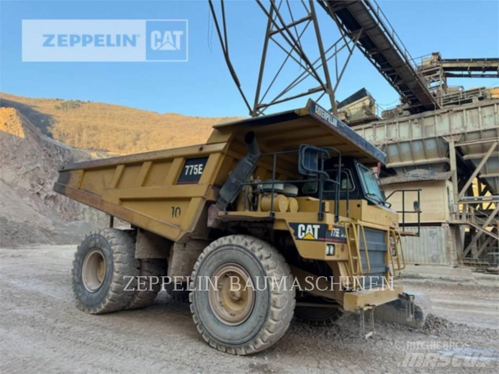 CAT 775E Шарнирно-сочленённые самосвалы