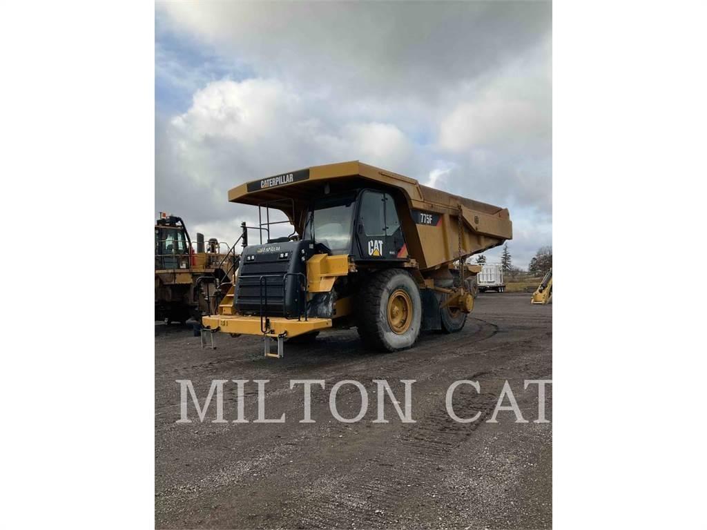 CAT 775F Шарнирно-сочленённые самосвалы