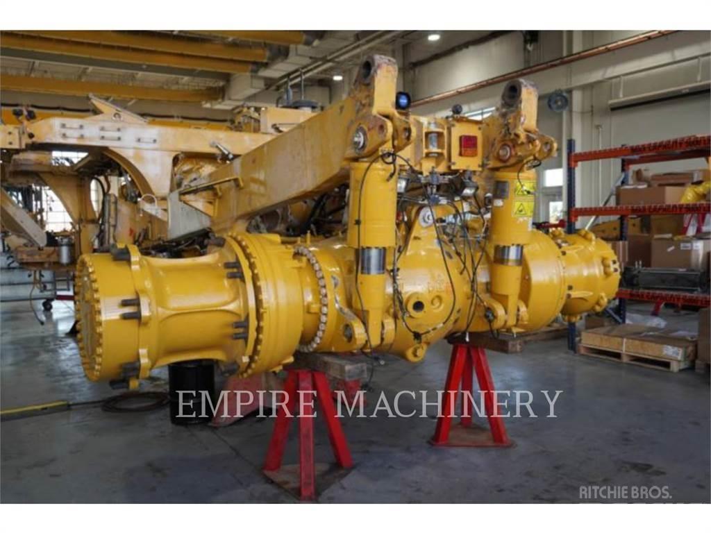 CAT 775G Шарнирно-сочленённые самосвалы