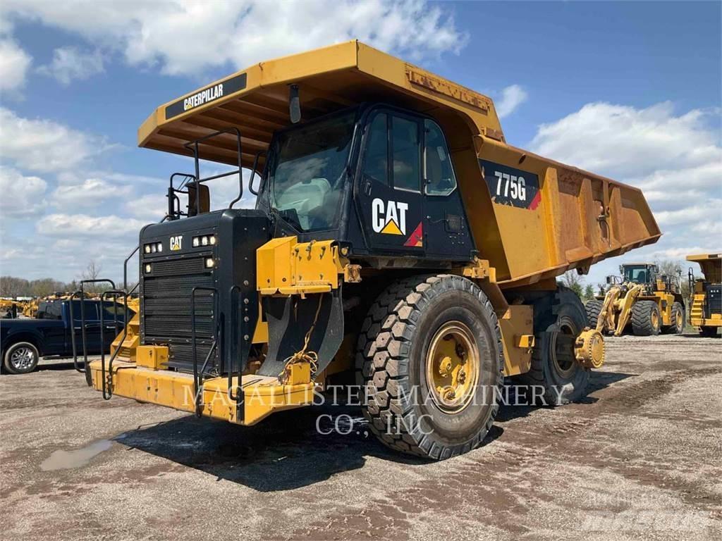CAT 775G Шарнирно-сочленённые самосвалы