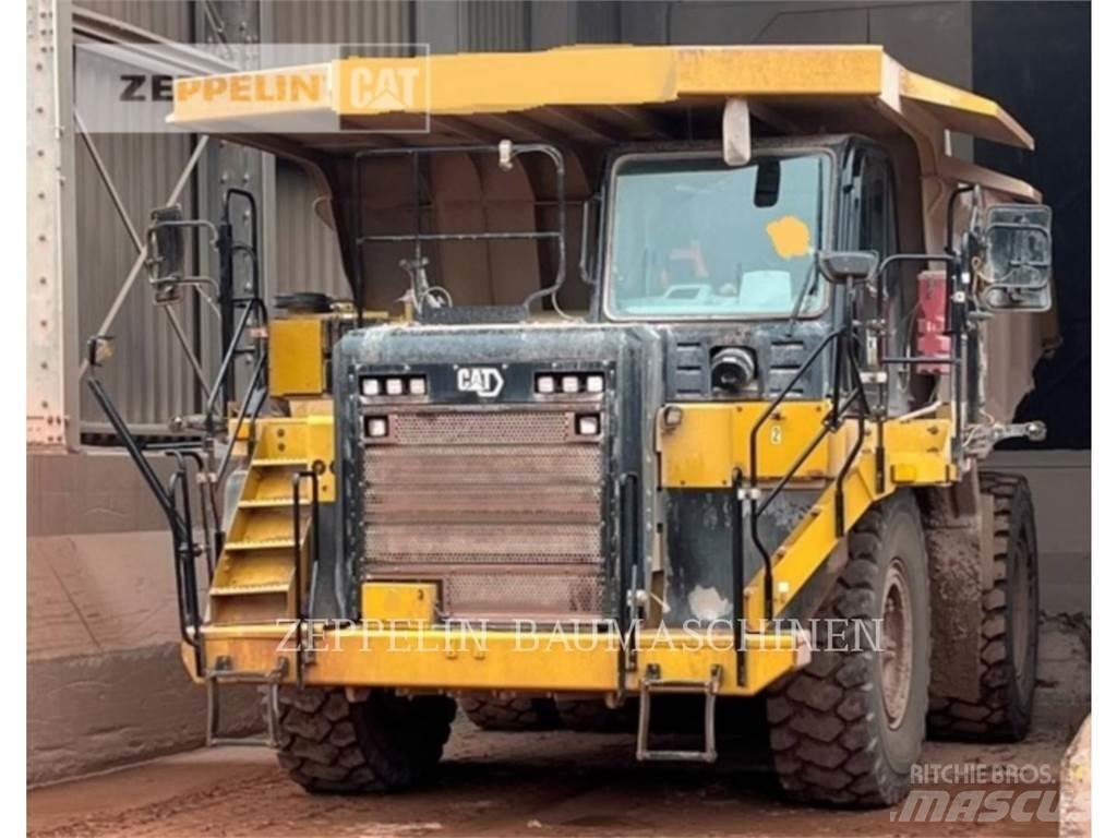 CAT 775G Шарнирно-сочленённые самосвалы