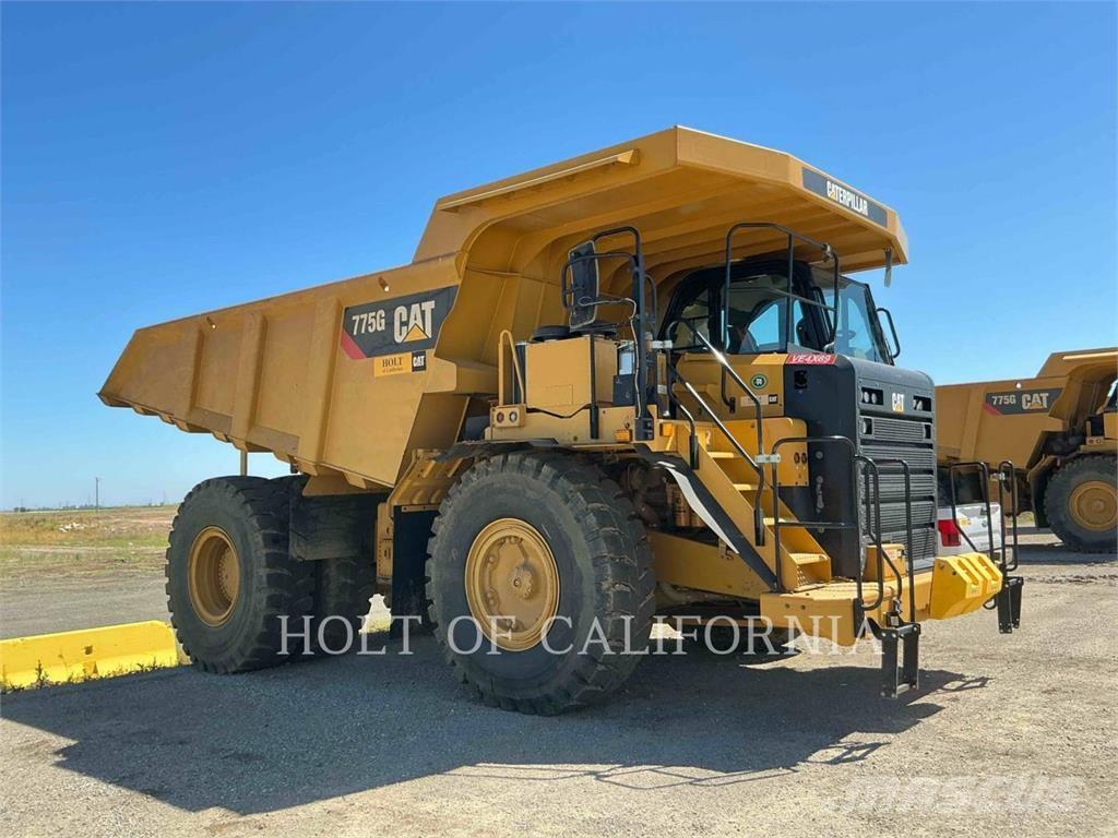 CAT 775G Шарнирно-сочленённые самосвалы