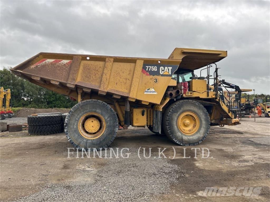 CAT 775G Шарнирно-сочленённые самосвалы