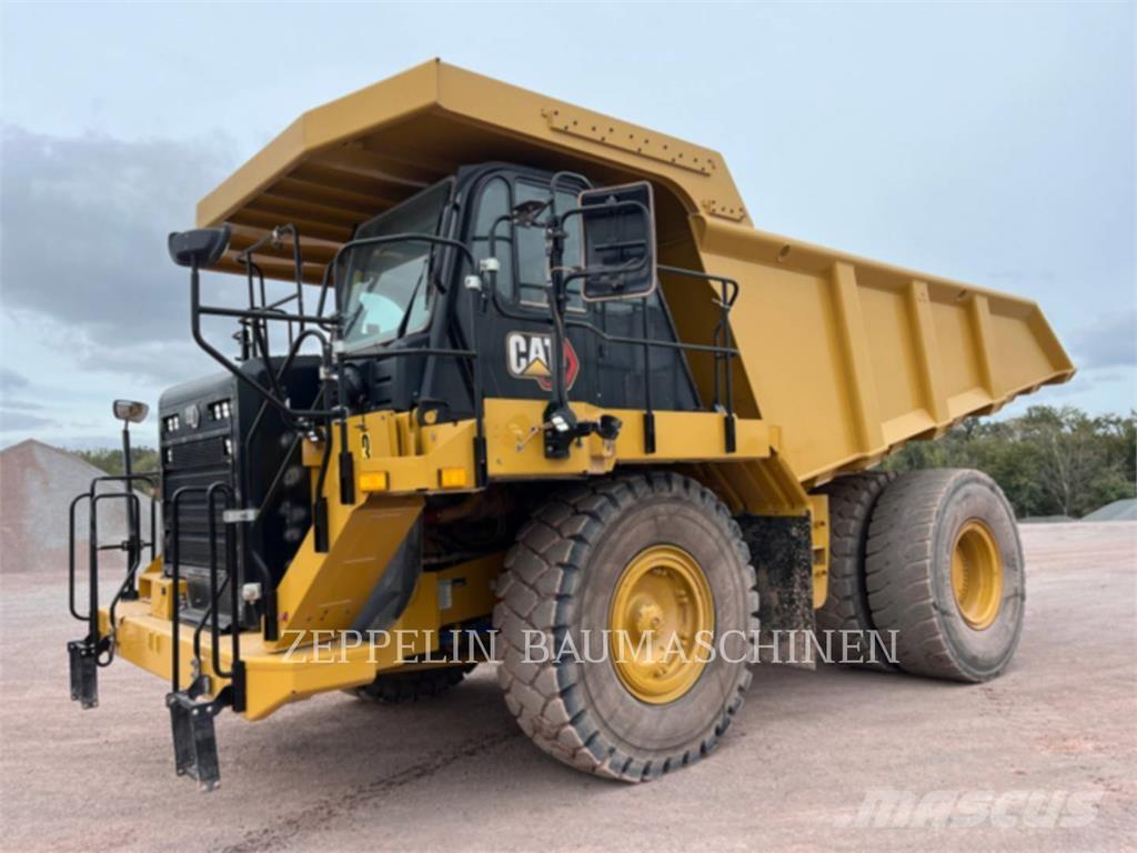 CAT 775G Шарнирно-сочленённые самосвалы