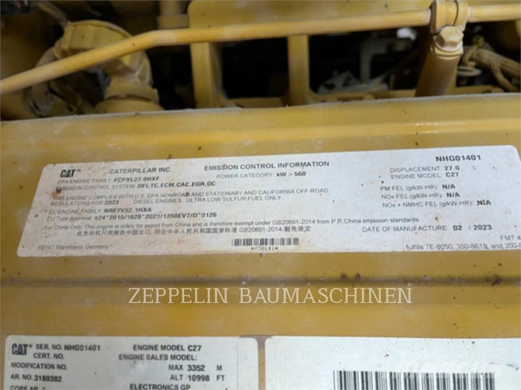 CAT 775G Шарнирно-сочленённые самосвалы