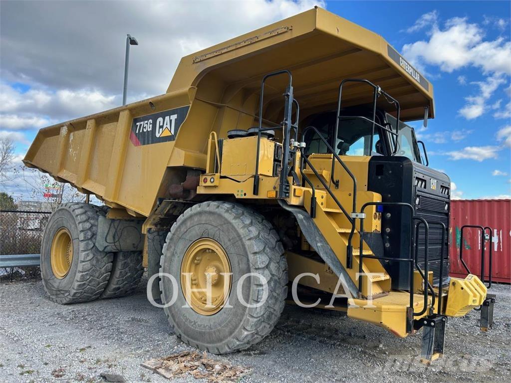 CAT 775G Шарнирно-сочленённые самосвалы