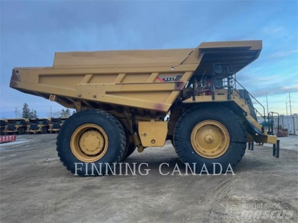 CAT 777F Шарнирно-сочленённые самосвалы