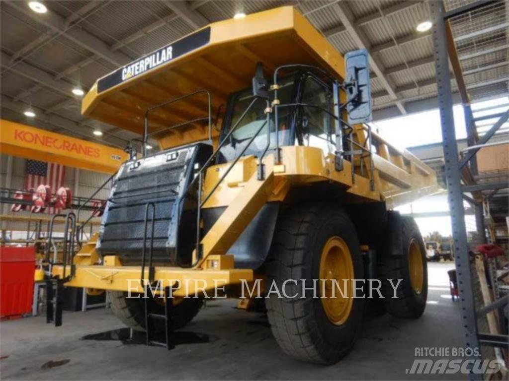 CAT 777F Шарнирно-сочленённые самосвалы