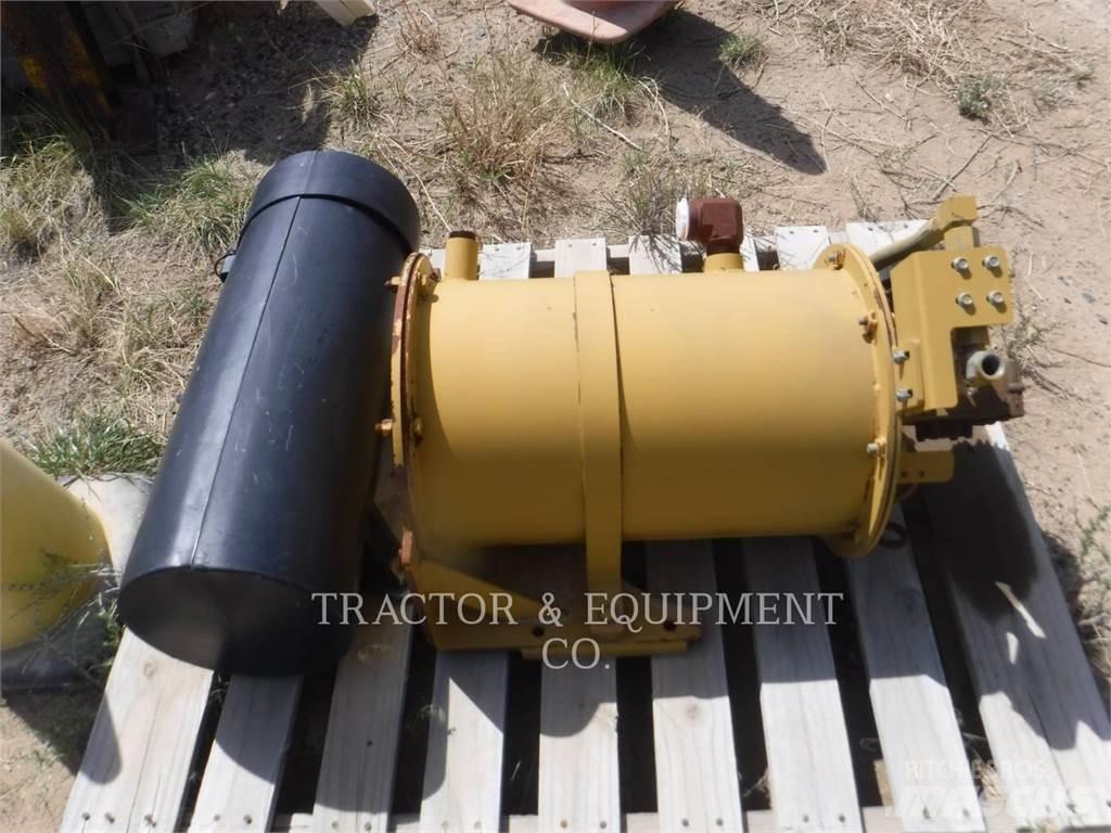CAT 777F Шарнирно-сочленённые самосвалы