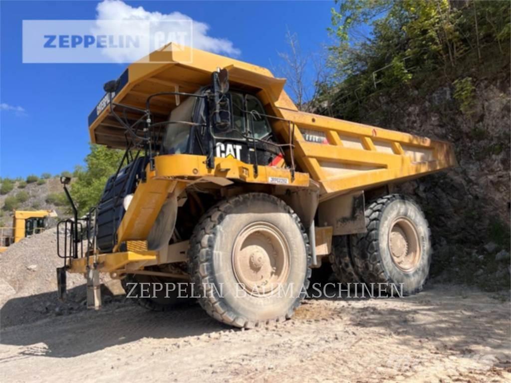 CAT 777F Шарнирно-сочленённые самосвалы