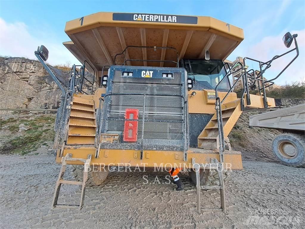 CAT 777G Шарнирно-сочленённые самосвалы