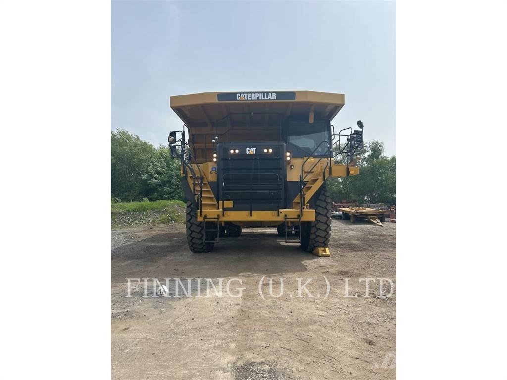 CAT 777G Шарнирно-сочленённые самосвалы