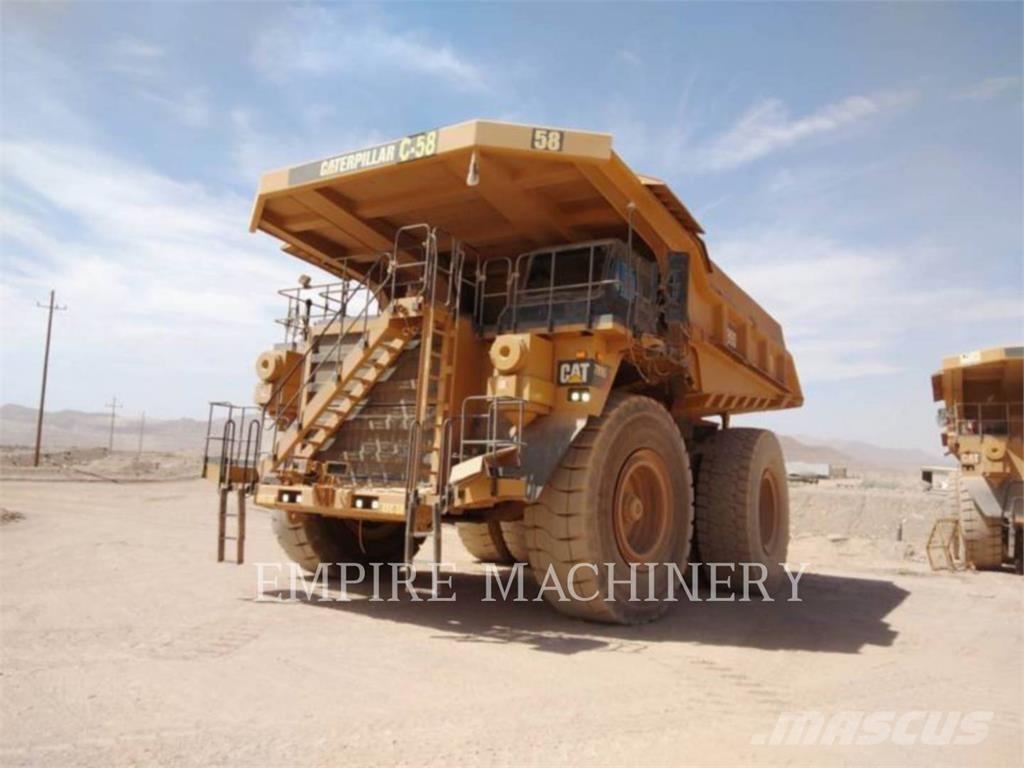 CAT 789 D Шарнирно-сочленённые самосвалы