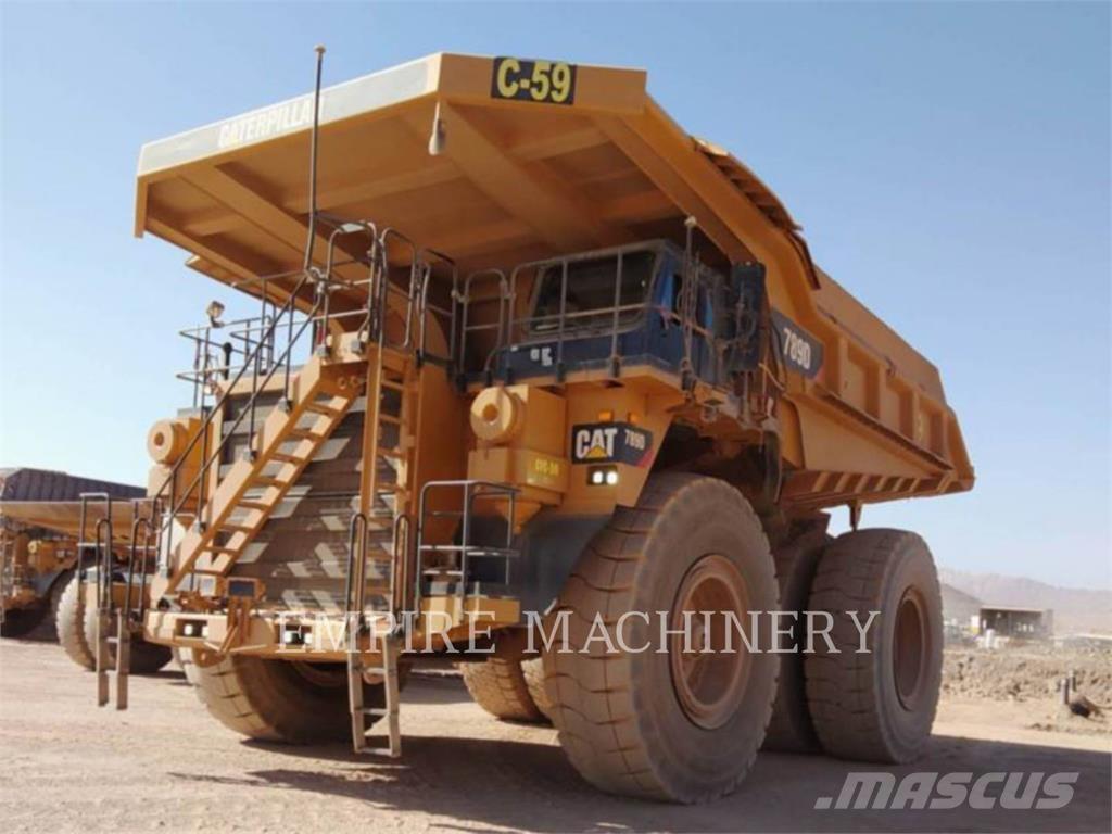 CAT 789D Шарнирно-сочленённые самосвалы