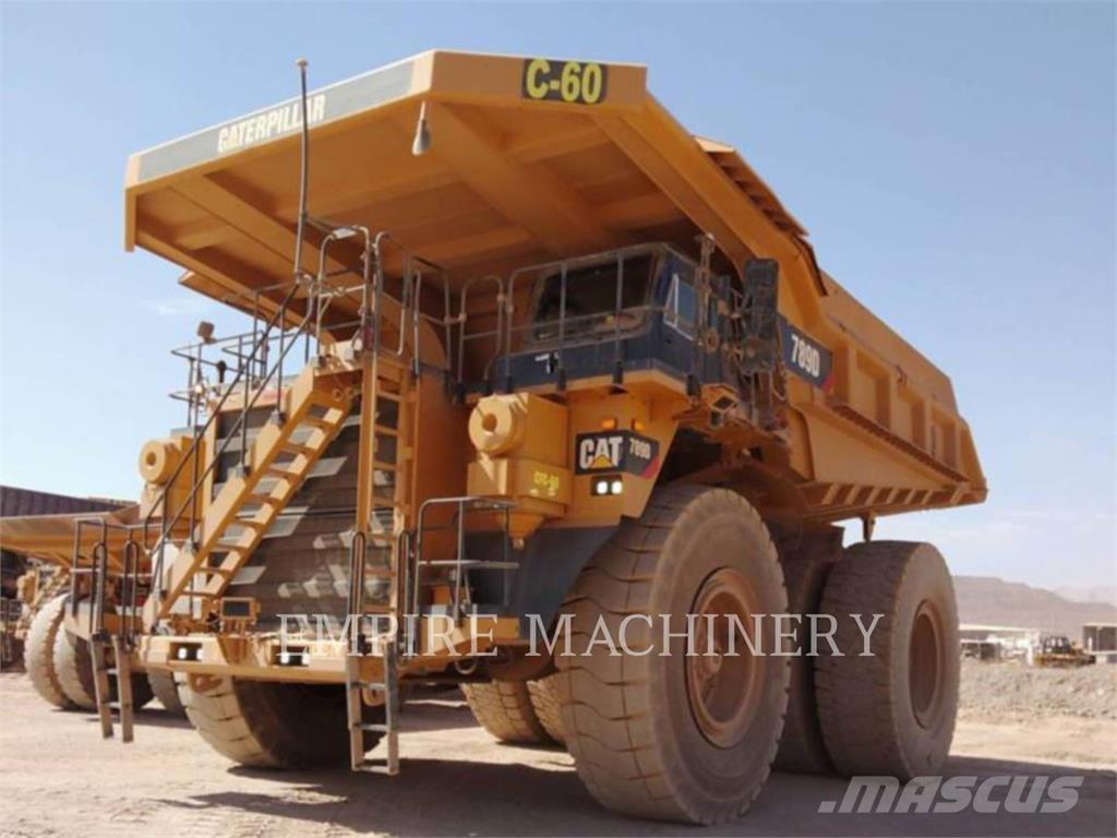 CAT 789D Шарнирно-сочленённые самосвалы