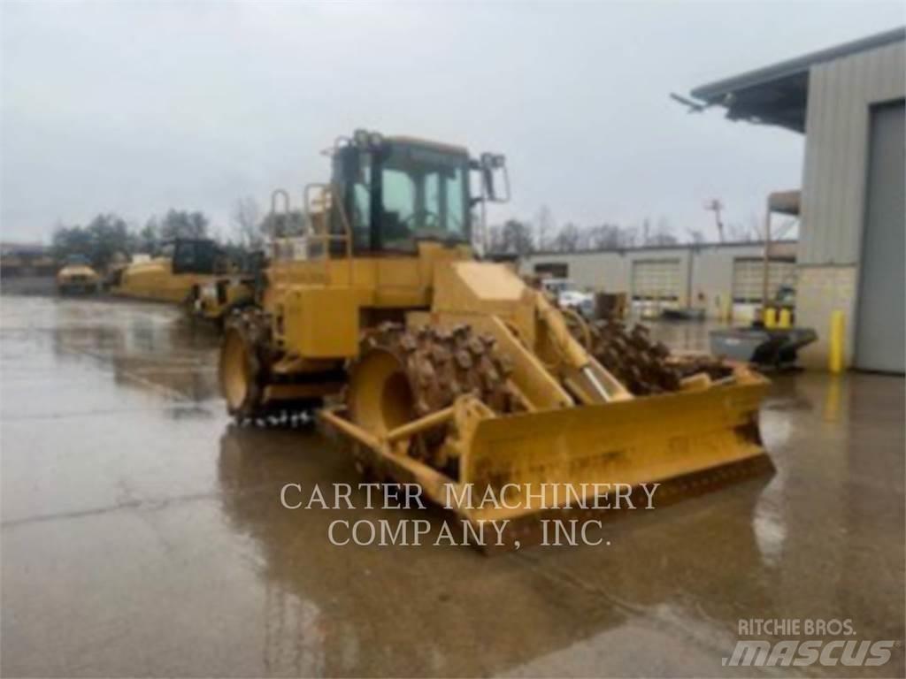 CAT 815F Колесные бульдозеры