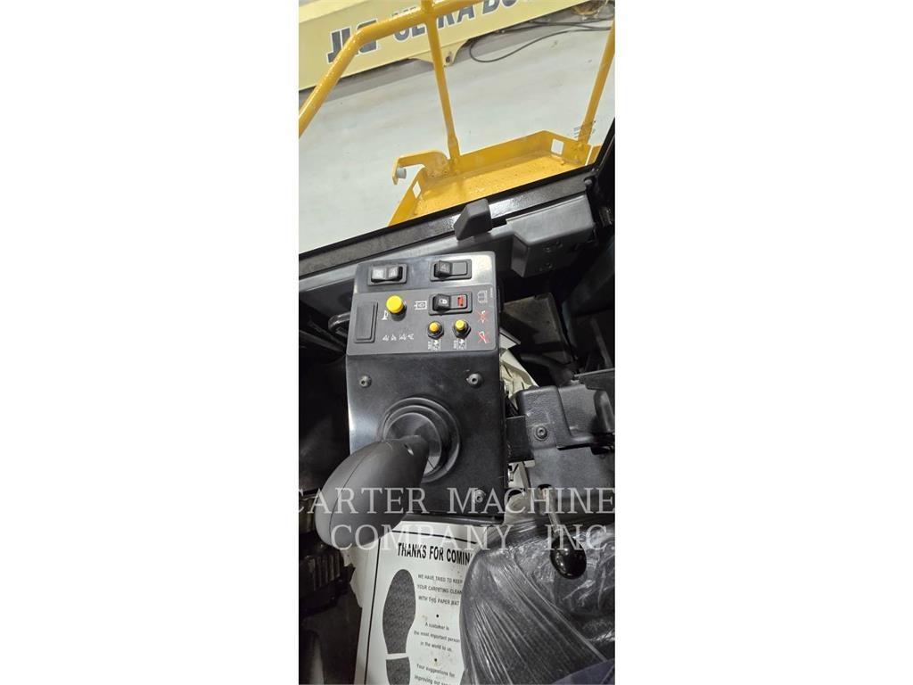 CAT 826H RBLD Уплотнители грунта