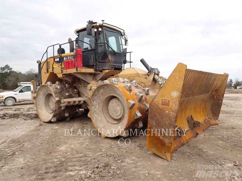 CAT 826K Уплотнители грунта