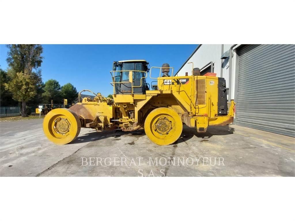CAT 836K Колесные бульдозеры