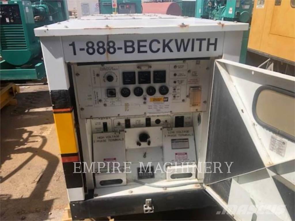 CAT 88KW Дизельные генераторы