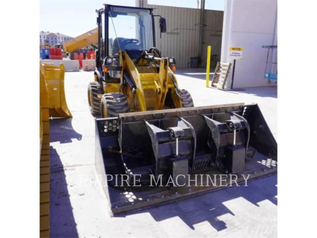 CAT 903C2 Фронтальные погрузчики