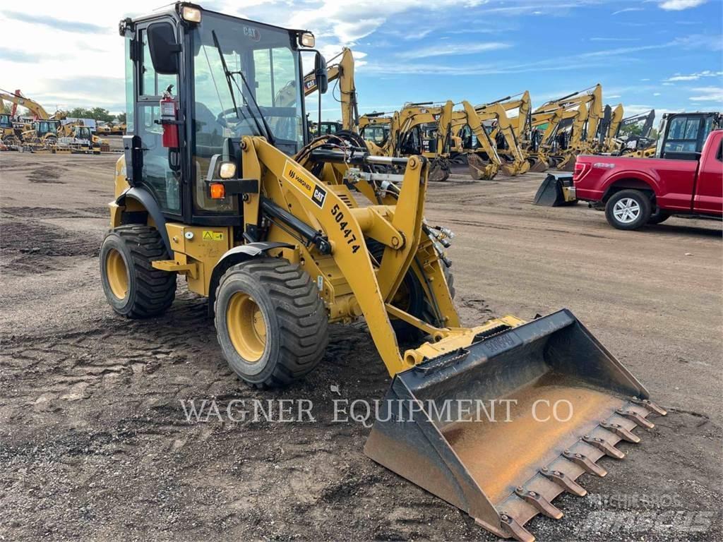 CAT 903D Фронтальные погрузчики