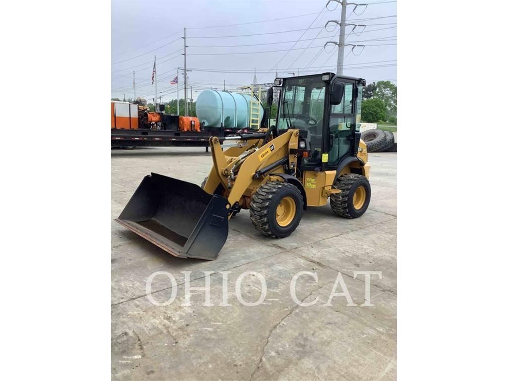 CAT 903D Фронтальные погрузчики