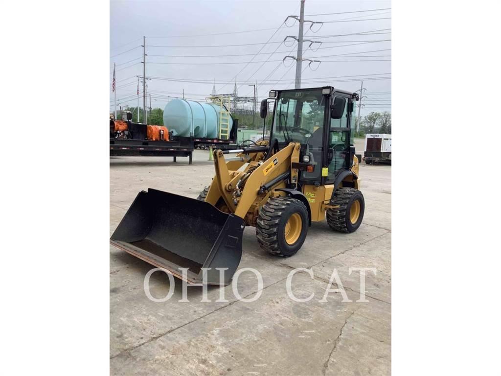 CAT 903D Фронтальные погрузчики