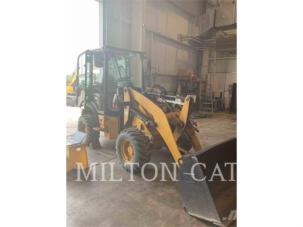 CAT 903D Фронтальные погрузчики