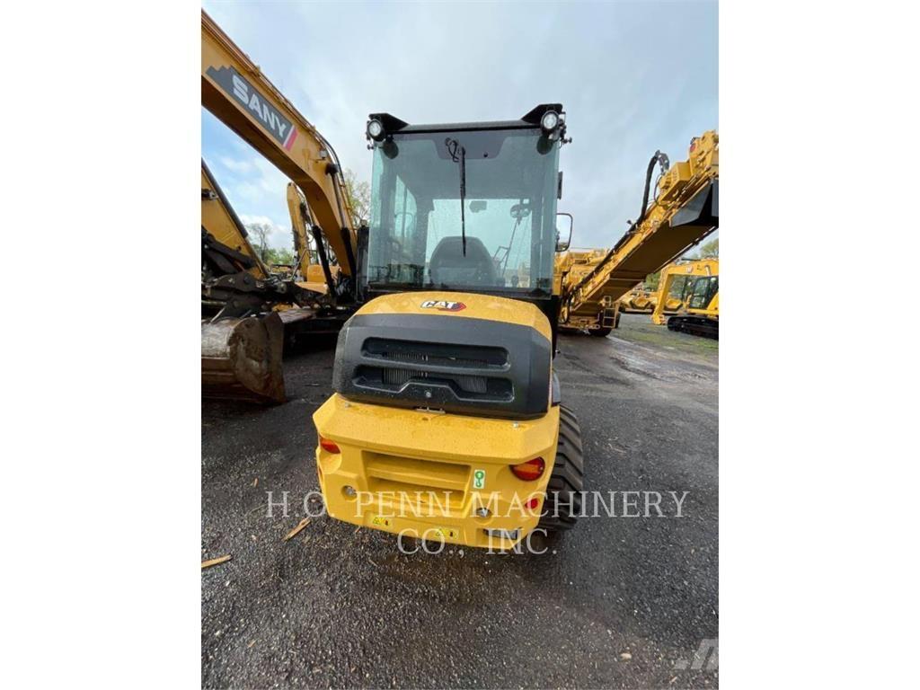 CAT 903D Фронтальные погрузчики