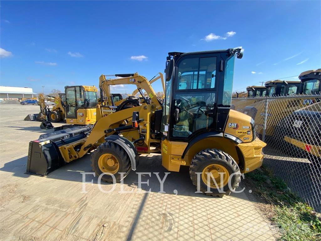 CAT 903D Фронтальные погрузчики