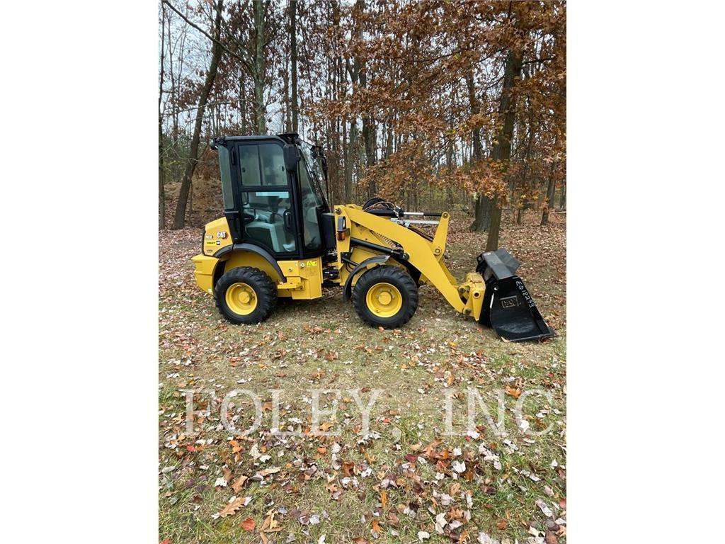 CAT 903D Фронтальные погрузчики