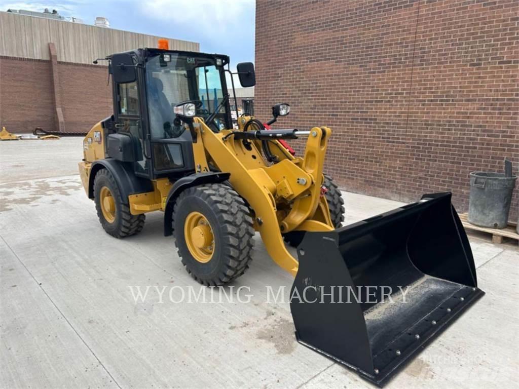 CAT 906 Фронтальные погрузчики