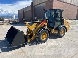 CAT 906 Фронтальные погрузчики
