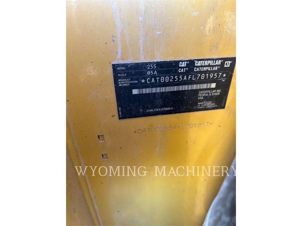 CAT 906 Фронтальные погрузчики
