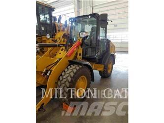 CAT 906 Фронтальные погрузчики