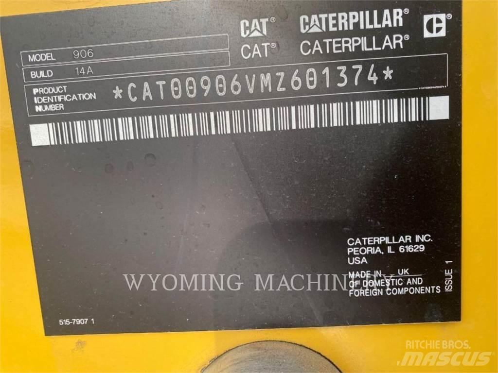 CAT 906 Фронтальные погрузчики