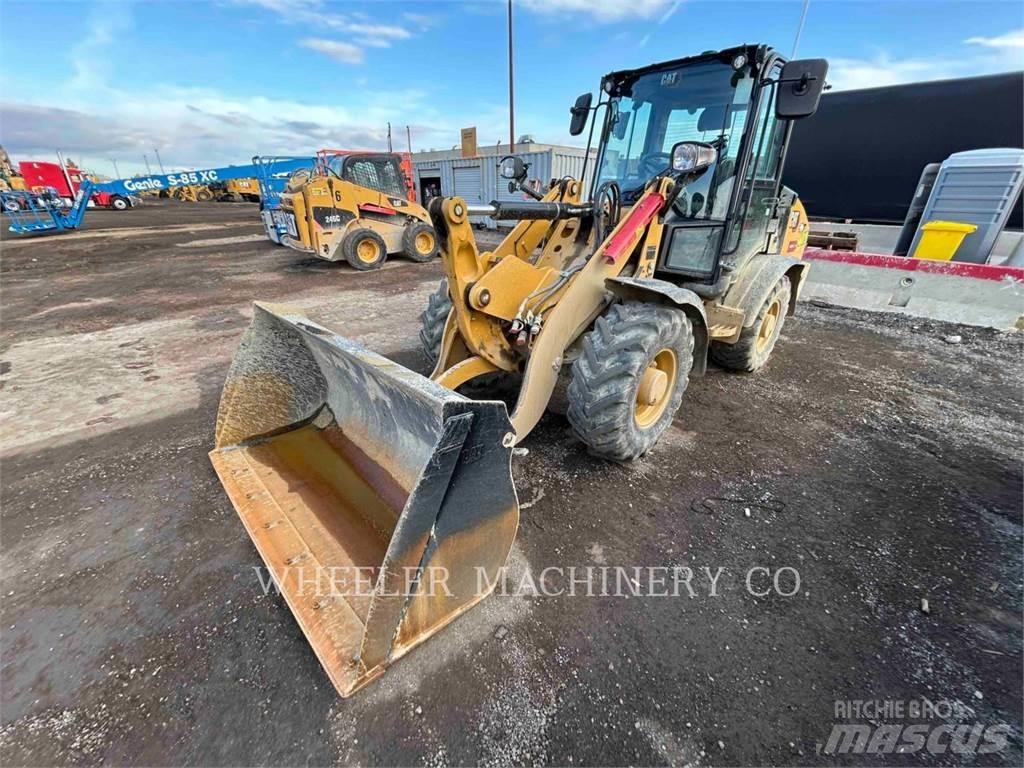 CAT 906 Фронтальные погрузчики