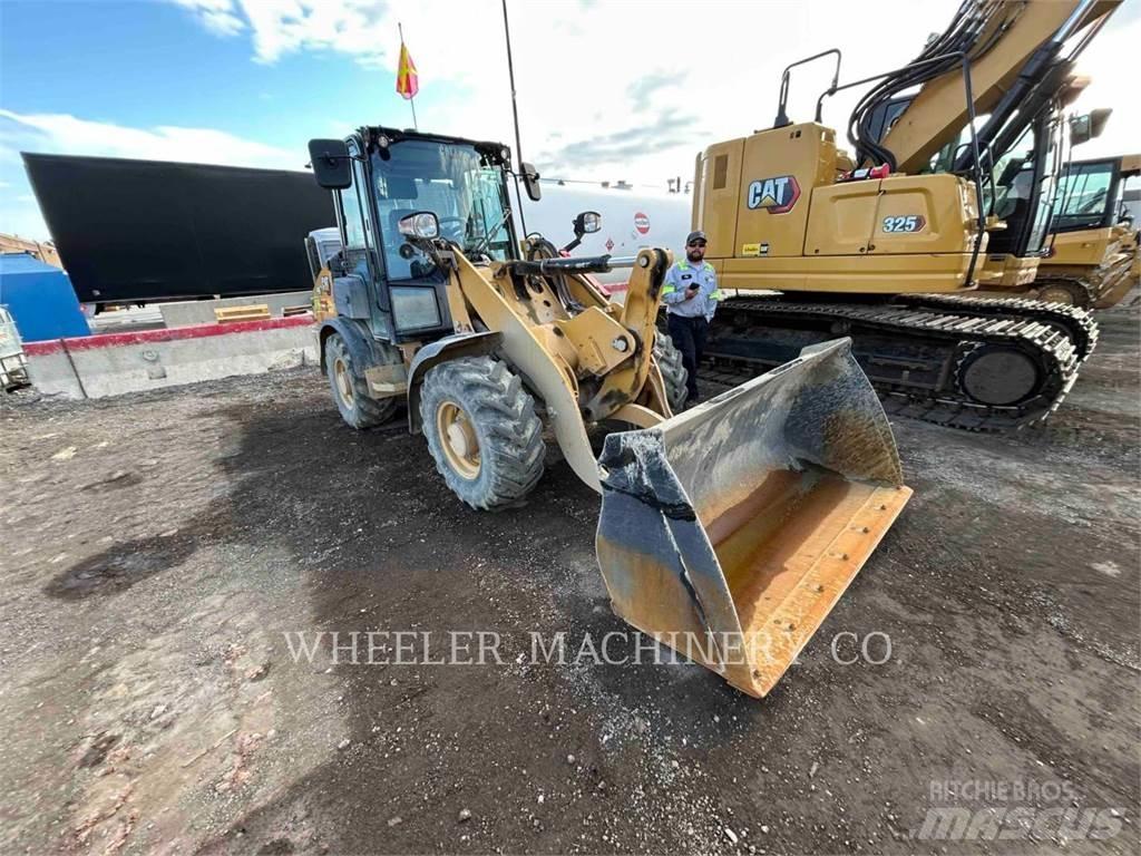 CAT 906 Фронтальные погрузчики