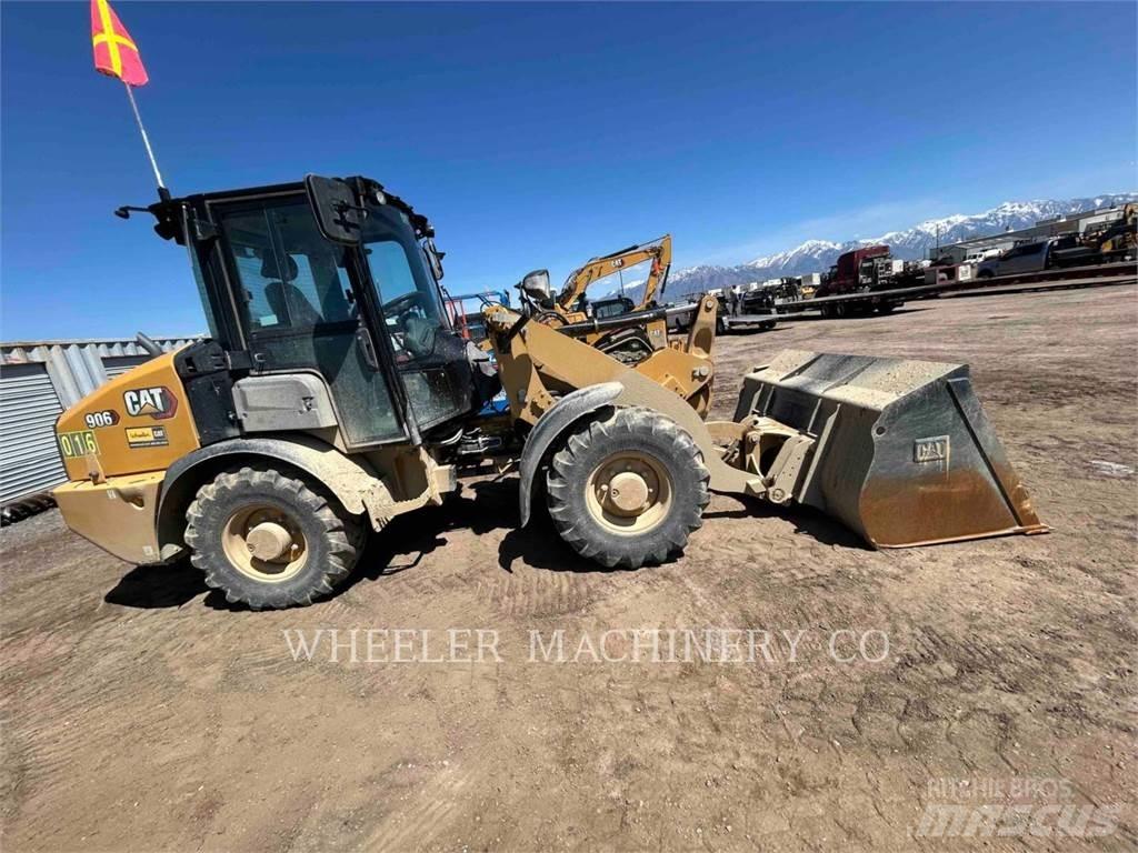CAT 906 Фронтальные погрузчики
