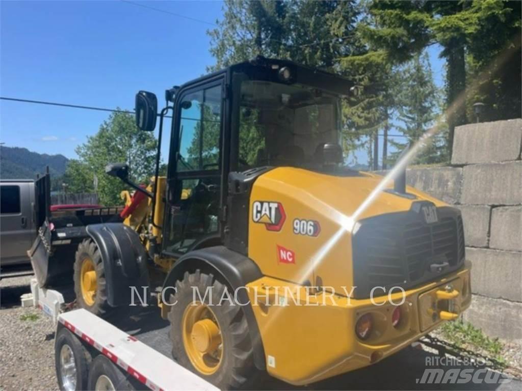 CAT 906 Фронтальные погрузчики