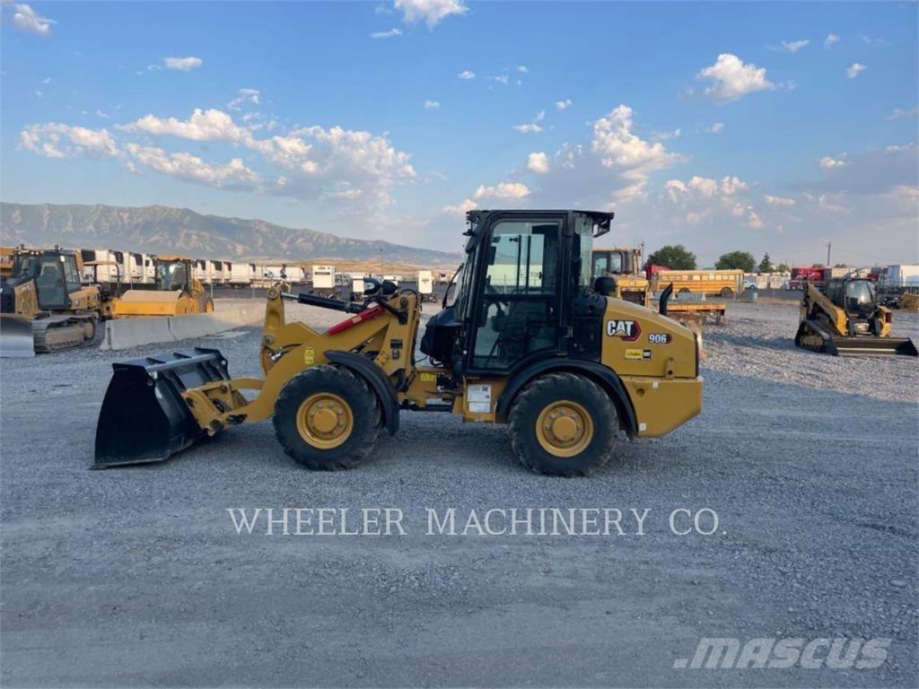 CAT 906 Фронтальные погрузчики